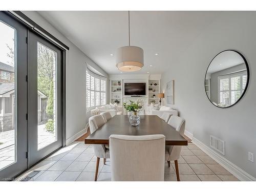 2284 Foxhole Circle, Oakville, ON - Indoor Photo Showing Dining Room