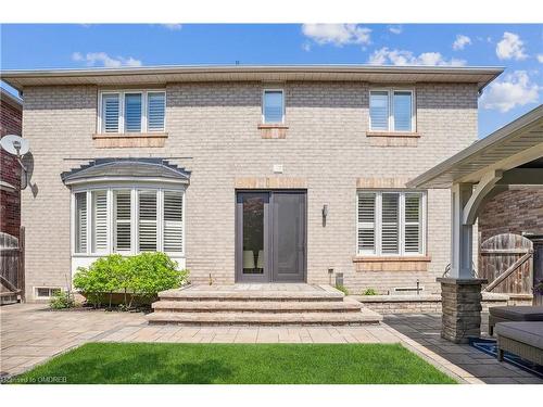 2284 Foxhole Circle, Oakville, ON - Outdoor