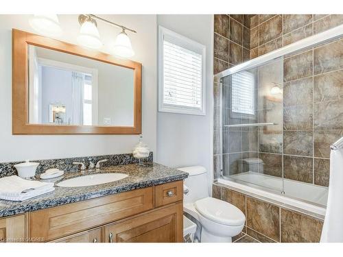 168 Diiorio Circle, Ancaster, ON - Indoor Photo Showing Bathroom