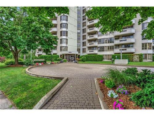 503-1201 North Shore Boulevard, Burlington, ON - Outdoor With Balcony With Facade