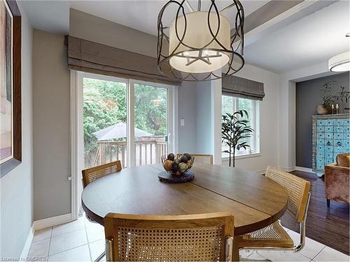 5-2086 Ghent Avenue, Burlington, ON - Indoor Photo Showing Dining Room