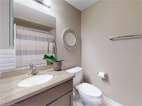 5-2086 Ghent Avenue, Burlington, ON - Indoor Photo Showing Bathroom