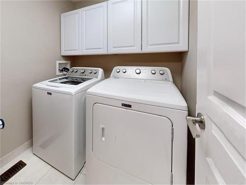 5-2086 Ghent Avenue, Burlington, ON - Indoor Photo Showing Laundry Room