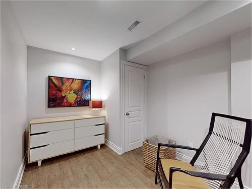 5-2086 Ghent Avenue, Burlington, ON - Indoor Photo Showing Bedroom