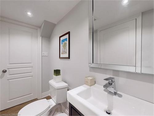 5-2086 Ghent Avenue, Burlington, ON - Indoor Photo Showing Bathroom