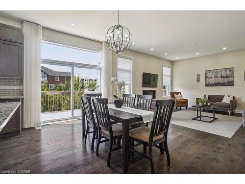 3186 Hines Drive, Oakville, ON - Indoor Photo Showing Dining Room