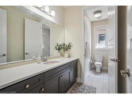 3186 Hines Drive, Oakville, ON - Indoor Photo Showing Bathroom