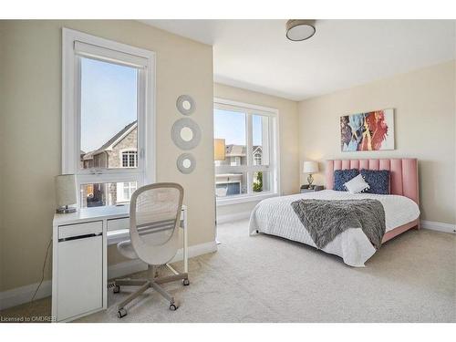 3186 Hines Drive, Oakville, ON - Indoor Photo Showing Bedroom