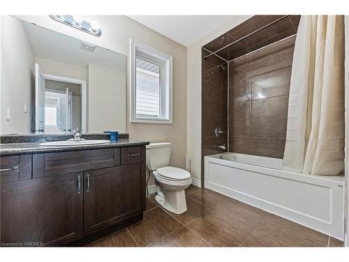 141 Chartwell Circle Circle, Hamilton, ON - Indoor Photo Showing Bathroom