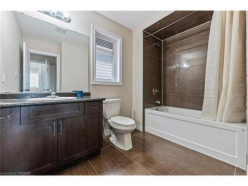 141 Chartwell Circle Circle, Hamilton, ON - Indoor Photo Showing Bathroom