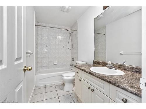 5304 Scotia Street, Burlington, ON - Indoor Photo Showing Bathroom