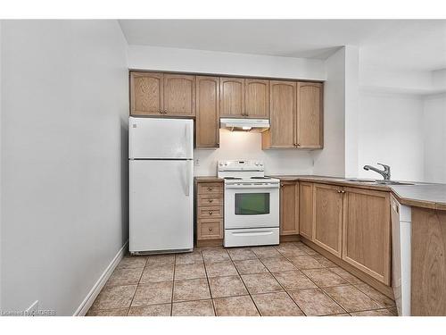 5304 Scotia Street, Burlington, ON - Indoor Photo Showing Kitchen With Double Sink