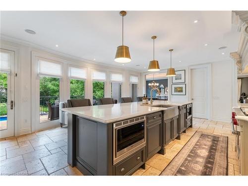 3064 St Clair Avenue, Burlington, ON - Indoor Photo Showing Kitchen With Upgraded Kitchen