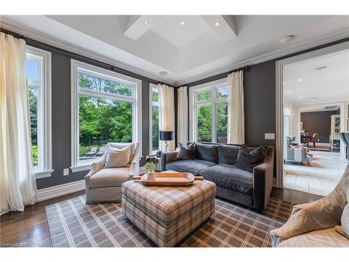 3064 St Clair Avenue, Burlington, ON - Indoor Photo Showing Living Room