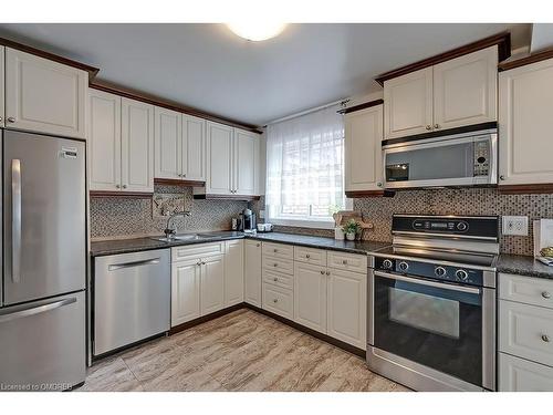 20-2145 Sherobee Road, Mississauga, ON - Indoor Photo Showing Kitchen With Stainless Steel Kitchen