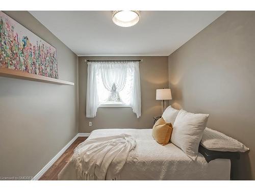 20-2145 Sherobee Road, Mississauga, ON - Indoor Photo Showing Bedroom