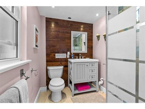 14 Lynnwood Avenue, Grimsby, ON - Indoor Photo Showing Bathroom