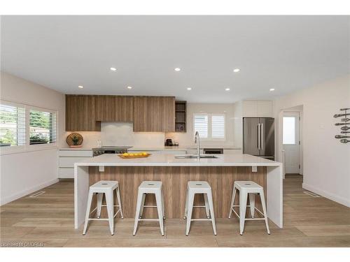 596 Thornwood Avenue, Burlington, ON - Indoor Photo Showing Kitchen