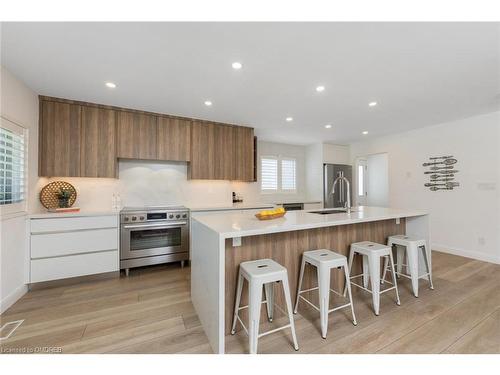 596 Thornwood Avenue, Burlington, ON - Indoor Photo Showing Kitchen With Upgraded Kitchen