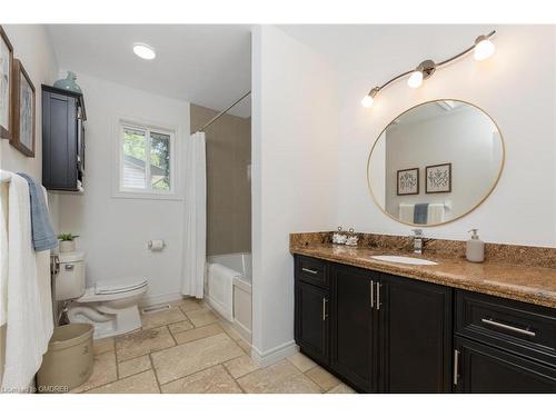 596 Thornwood Avenue, Burlington, ON - Indoor Photo Showing Bathroom