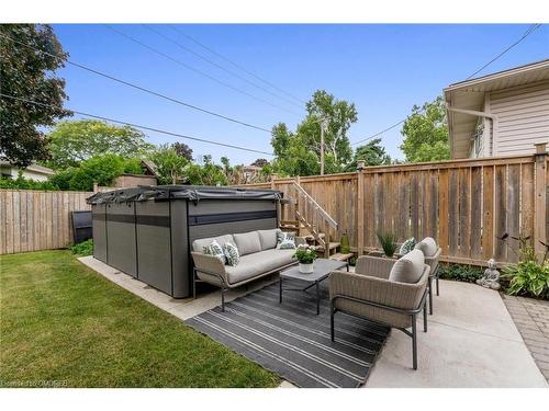 596 Thornwood Avenue, Burlington, ON - Outdoor