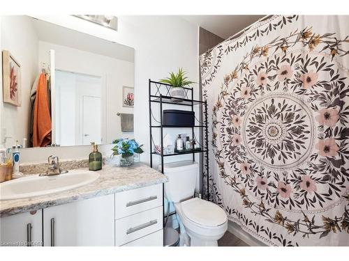 61-590 North Service Road, Stoney Creek, ON - Indoor Photo Showing Bathroom