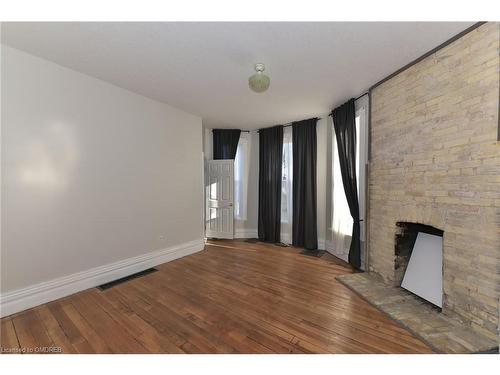 870 Queens Avenue, London, ON - Indoor Photo Showing Other Room