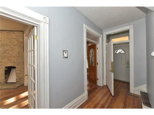 870 Queens Avenue, London, ON - Indoor Photo Showing Other Room