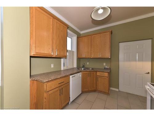 870 Queens Avenue, London, ON - Indoor Photo Showing Kitchen With Double Sink