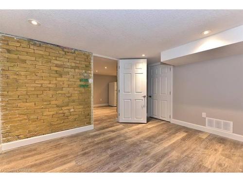 870 Queens Avenue, London, ON - Indoor Photo Showing Other Room