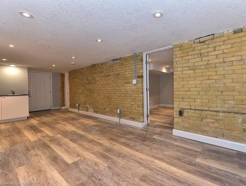 870 Queens Avenue, London, ON - Indoor Photo Showing Other Room