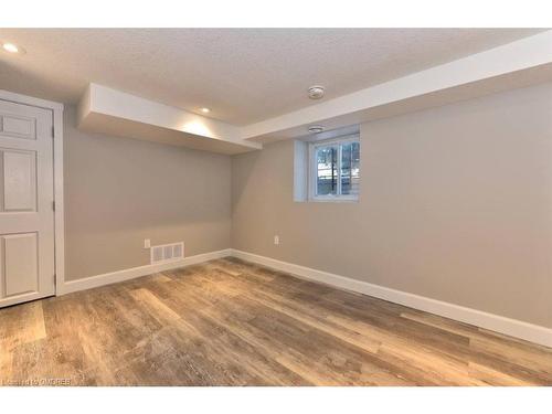 870 Queens Avenue, London, ON - Indoor Photo Showing Other Room