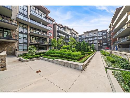 404-1575 Lakeshore Road W, Mississauga, ON - Outdoor With Balcony