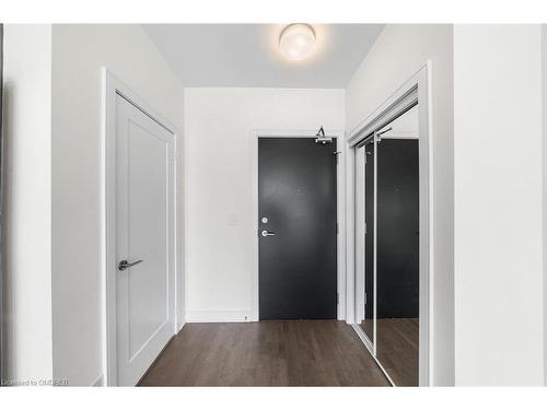 404-1575 Lakeshore Road W, Mississauga, ON - Indoor Photo Showing Other Room