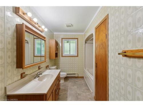 530 Concession 2 Road, Port Colborne, ON - Indoor Photo Showing Bathroom