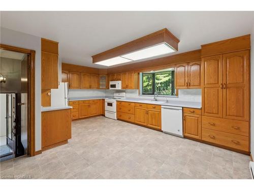 530 Concession 2 Road, Port Colborne, ON - Indoor Photo Showing Kitchen