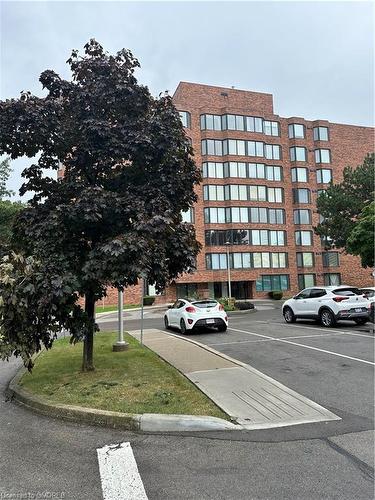 805-200 Limeridge Road W, Hamilton, ON - Outdoor With Facade