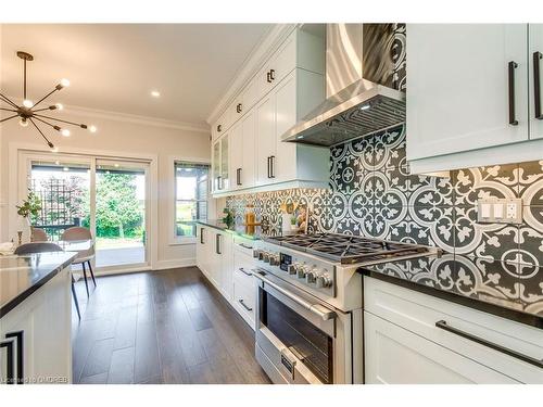 1227 Grace Drive, Oakville, ON - Indoor Photo Showing Kitchen With Stainless Steel Kitchen With Upgraded Kitchen