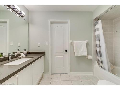 1227 Grace Drive, Oakville, ON - Indoor Photo Showing Bathroom