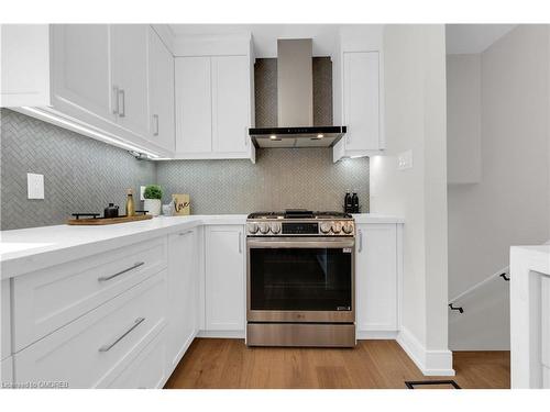 4058 Spruce Avenue, Burlington, ON - Indoor Photo Showing Kitchen