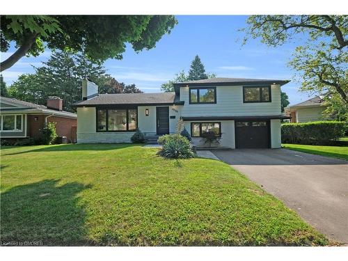 4058 Spruce Avenue, Burlington, ON - Outdoor With Facade