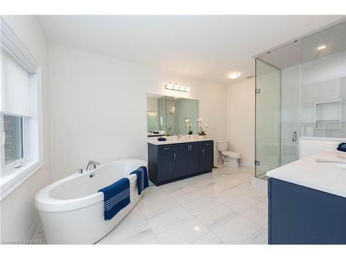 2437 Irene Crescent, Oakville, ON - Indoor Photo Showing Bathroom