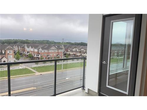 513-1440 Clarriage Court, Milton, ON -  With View