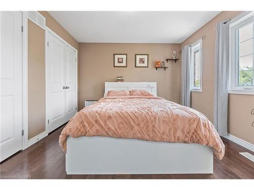 10-1354 Upper Sherman Avenue Avenue, Hamilton, ON - Indoor Photo Showing Bedroom