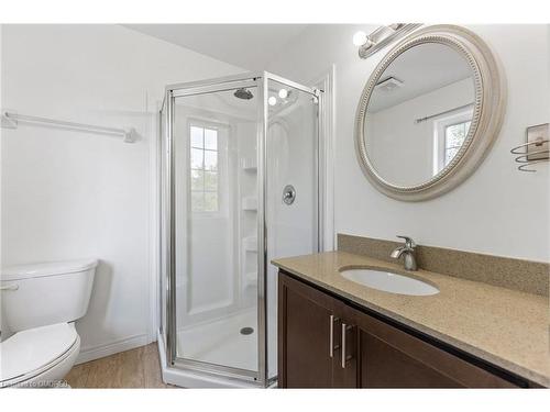 10-1354 Upper Sherman Avenue Avenue, Hamilton, ON - Indoor Photo Showing Bathroom