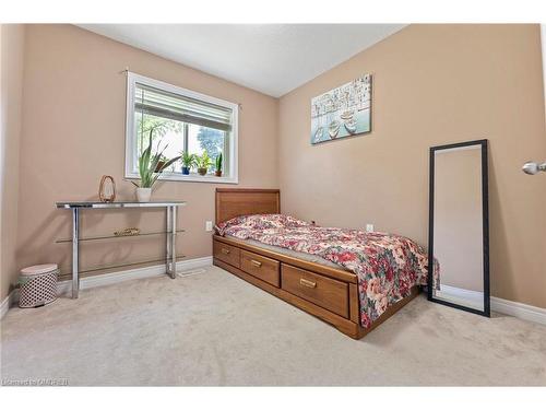 10-1354 Upper Sherman Avenue Avenue, Hamilton, ON - Indoor Photo Showing Bedroom