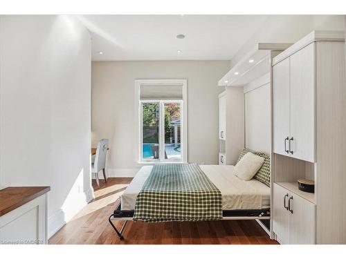 280 Balsam Drive, Oakville, ON - Indoor Photo Showing Bedroom