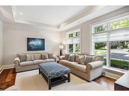 280 Balsam Drive, Oakville, ON - Indoor Photo Showing Living Room