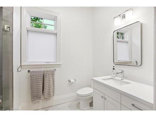 280 Balsam Drive, Oakville, ON - Indoor Photo Showing Bathroom