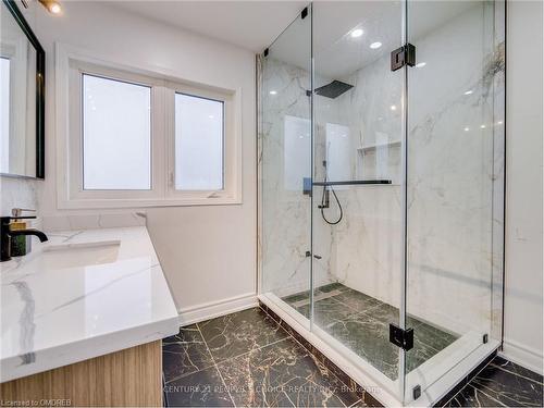 37 Giraffe Avenue, Brampton, ON - Indoor Photo Showing Bathroom